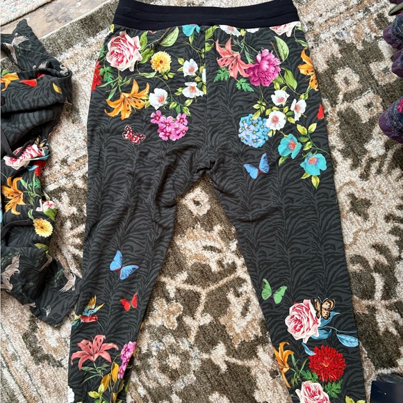 Johnny Was hoodie and sweatpants set both medium EUC - Picture 4 of 10